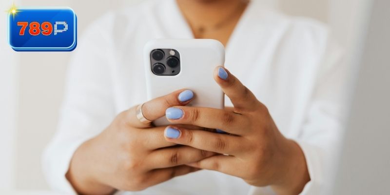 Liên hệ 789P qua Live Chat 